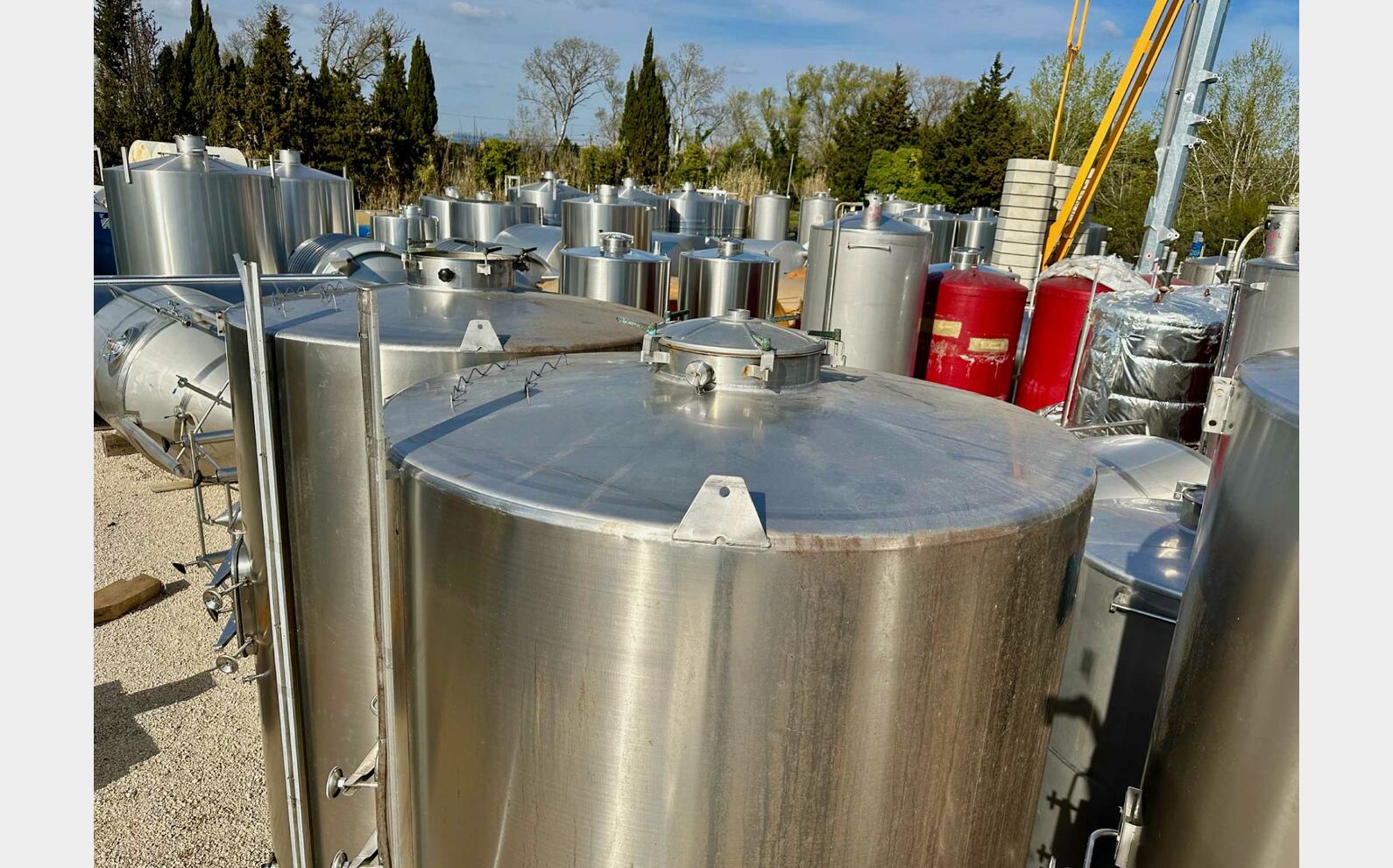 Ss tank - On legs 90 HL (9,000 litres) RURALINOX