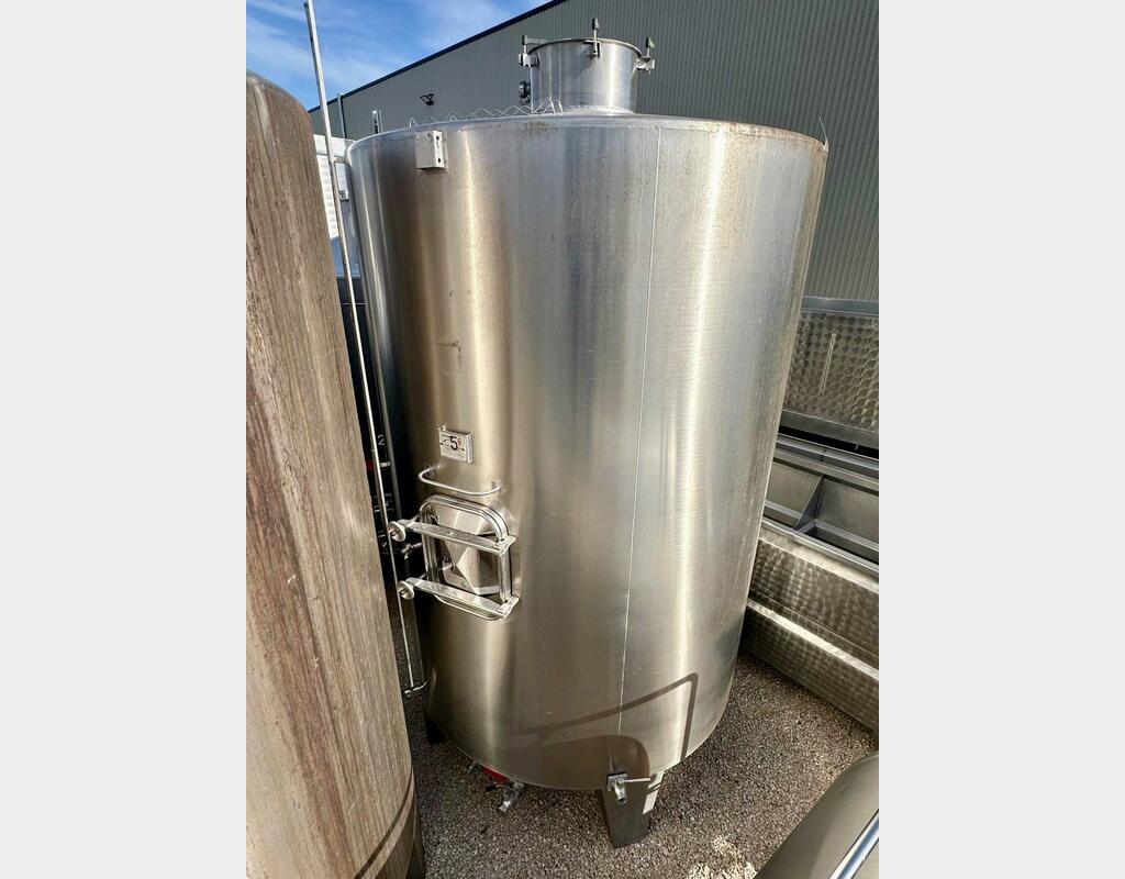 Stainless steel storage tank