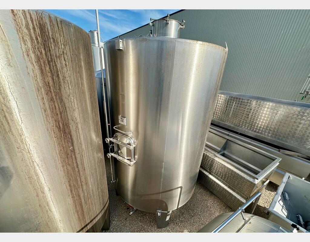 Stainless steel storage tank