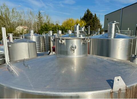 Ss tank - On legs 120 HL (12,000 liters) RURALINOX
