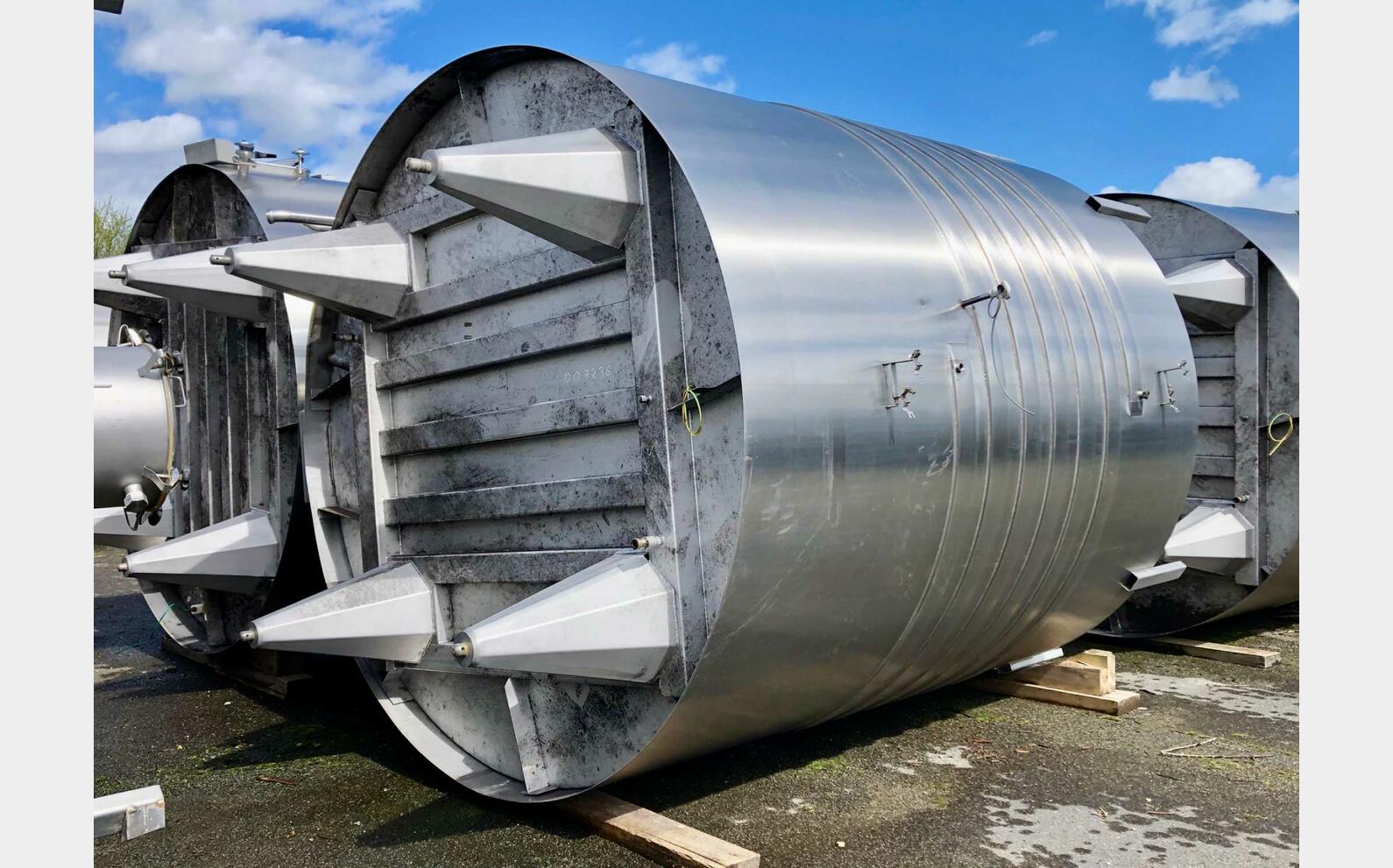 304 ss tank - Thermoregulated 190 HL (19,000 litres) PIERRE GUERIN