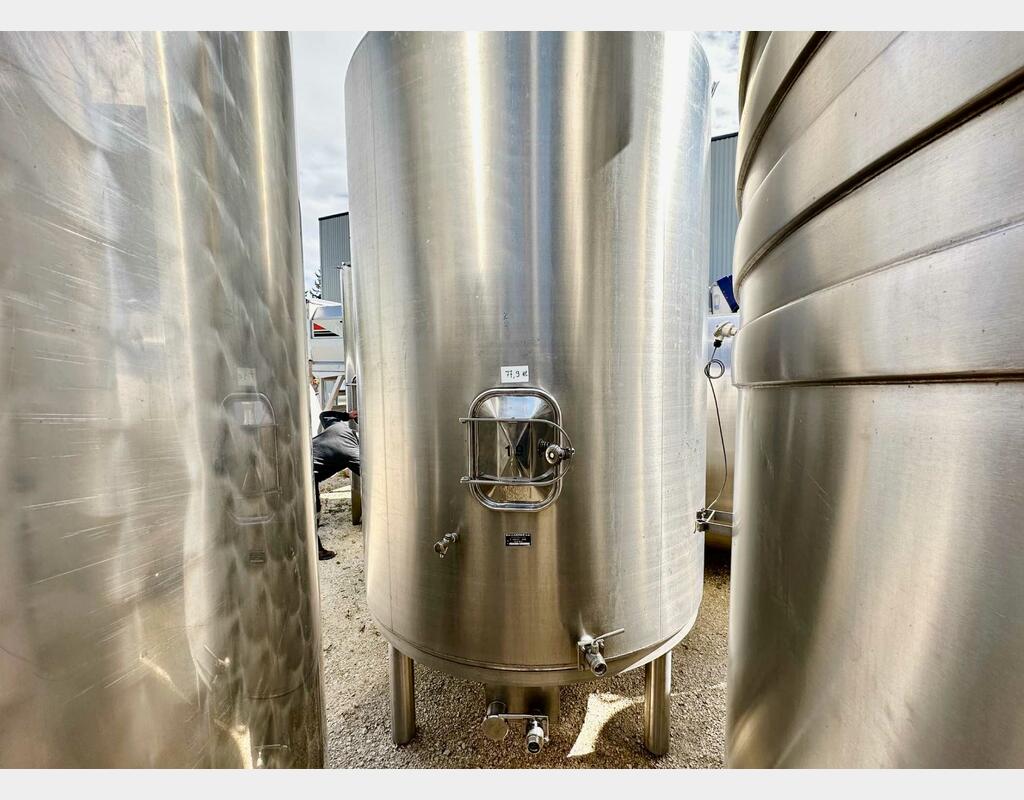 304L vertical cylindrical stainless steel tank - Conical bottom on feet