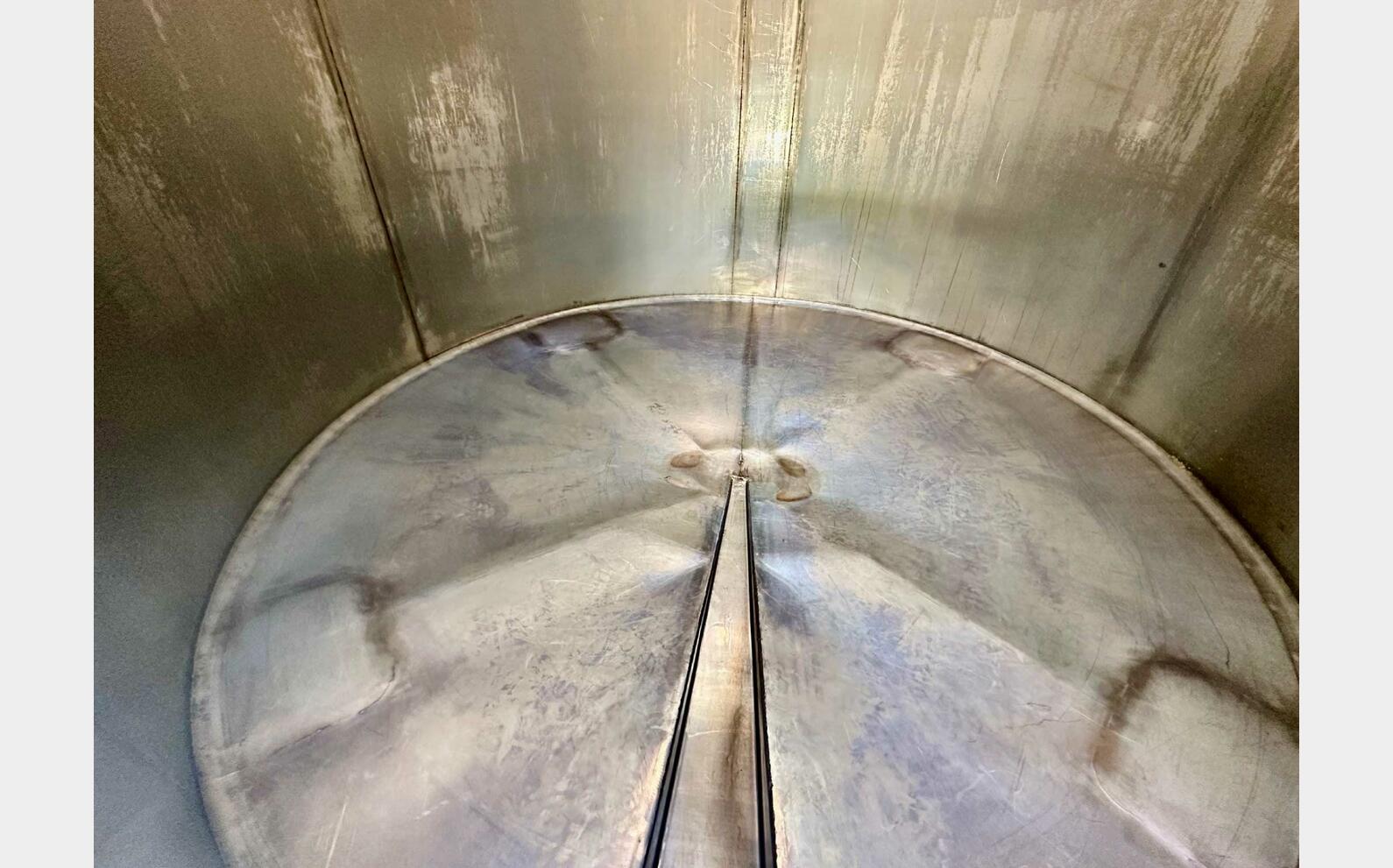 304L stainless steel tank - Conical bottom 204 HL (20,400 litres) LAGOUARDE