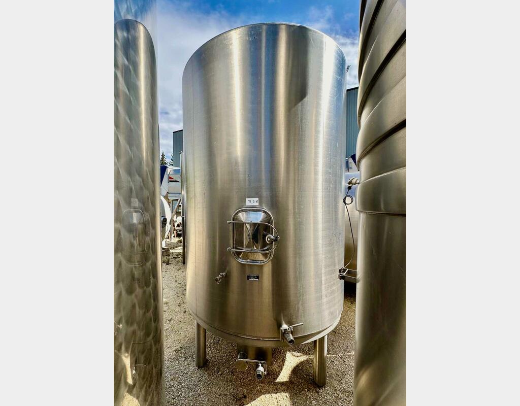 304L vertical cylindrical stainless steel tank - Conical bottom on feet