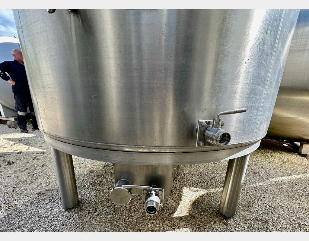 304L vertical cylindrical stainless steel tank - Conical bottom on feet