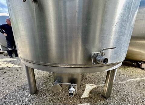 304L vertical cylindrical stainless steel tank - Conical bottom on feet