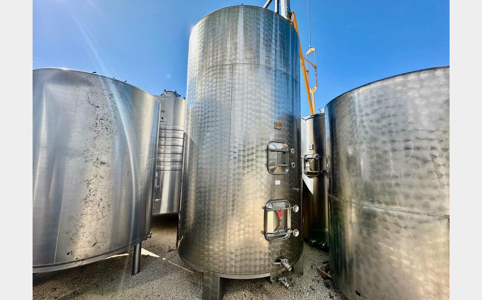 304L stainless steel tank - Conical bottom 204 HL (20,400 litres) LAGOUARDE