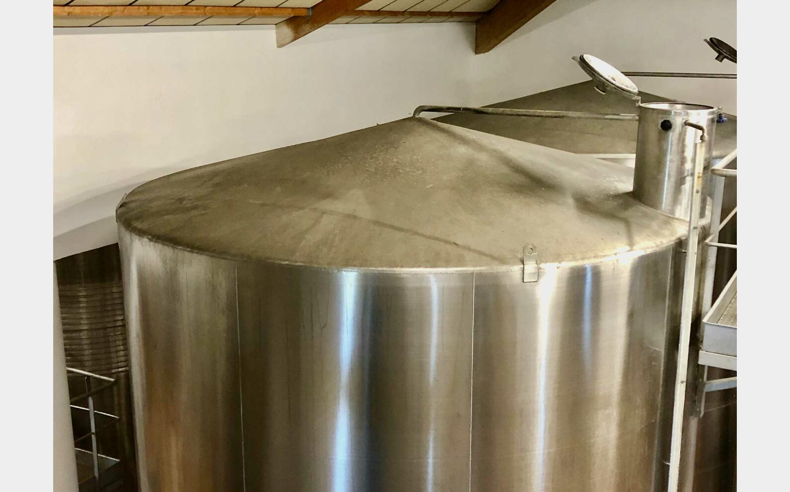 304 ss tank - Closed 715 HL (71,500 Litres) VAUTIER
