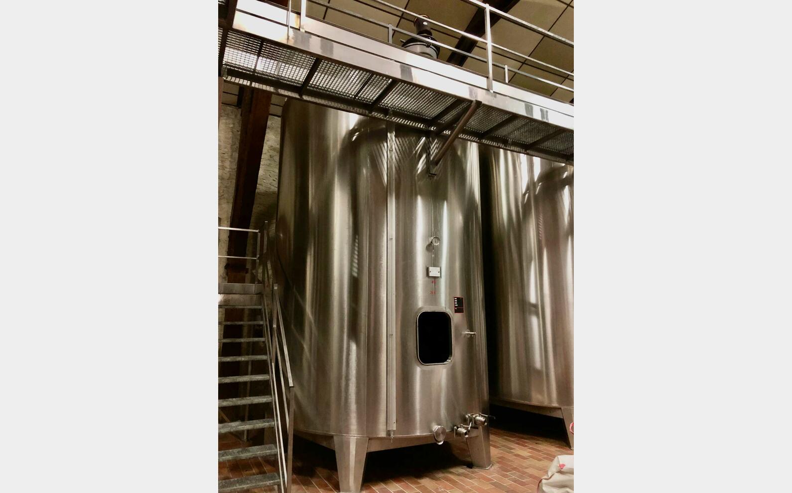 304 ss tank - Closed 268 HL (26,800 litres) VAUTIER