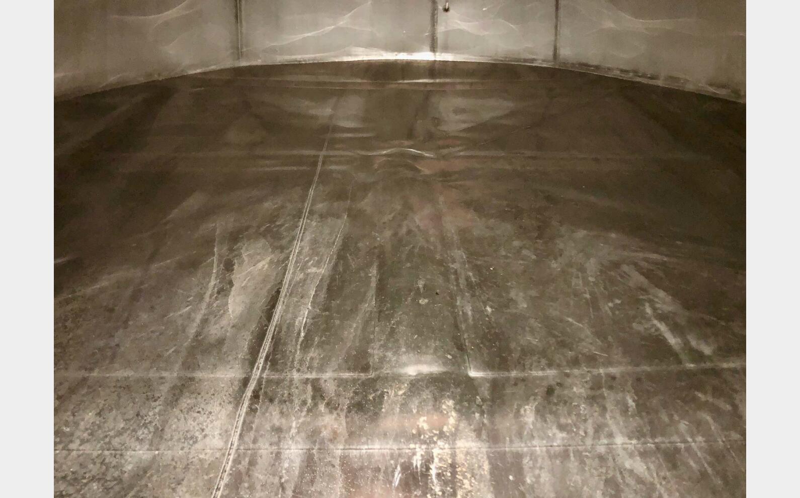 304 ss tank - Temperature-controlled 330 HL (33,000 litres) VAUTIER