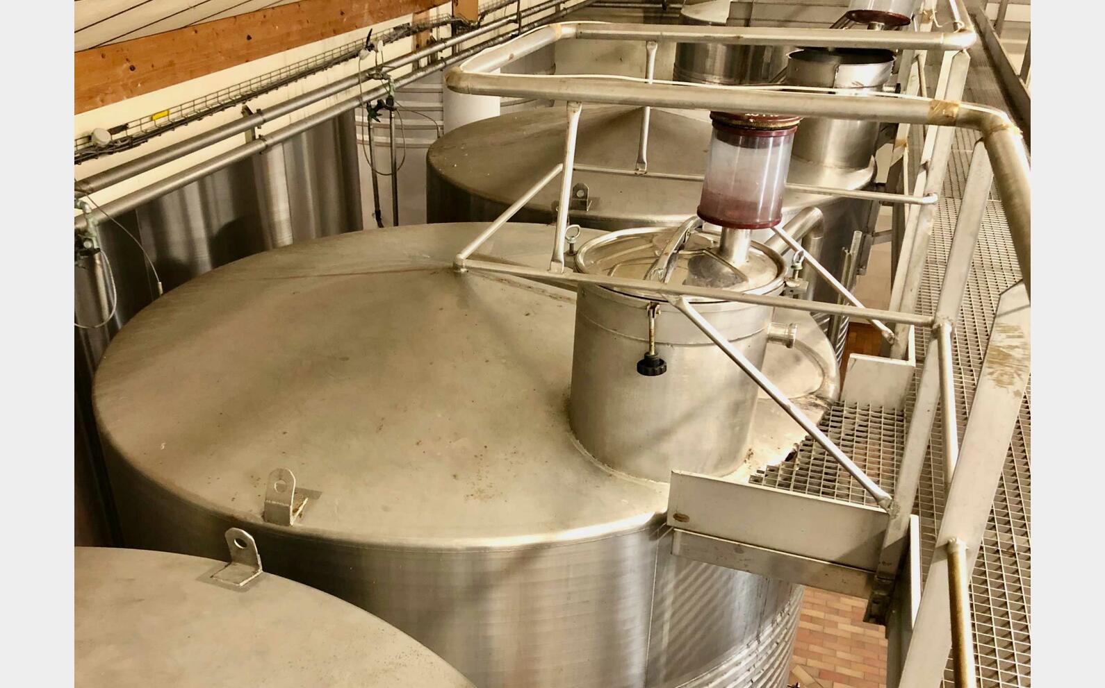 Cuve inox 304 - Thermor&eacute;gul&eacute;e 214 HL (21 400 litres) VAUTIER