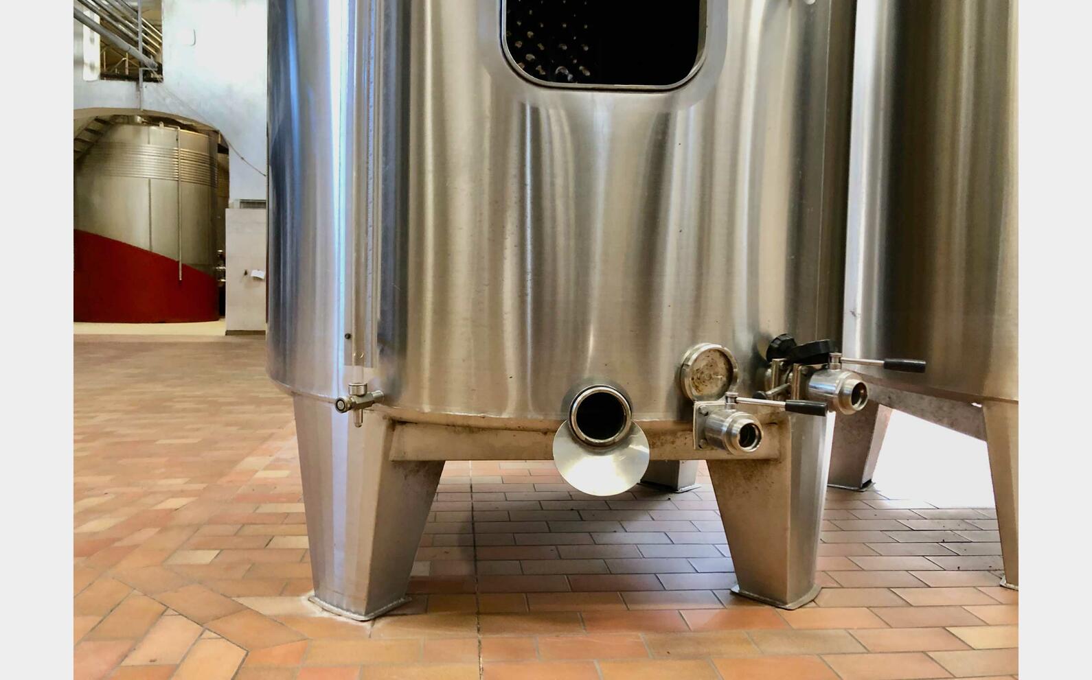 Closed 304 ss tank 60 HL (6,000 litres) VAUTIER