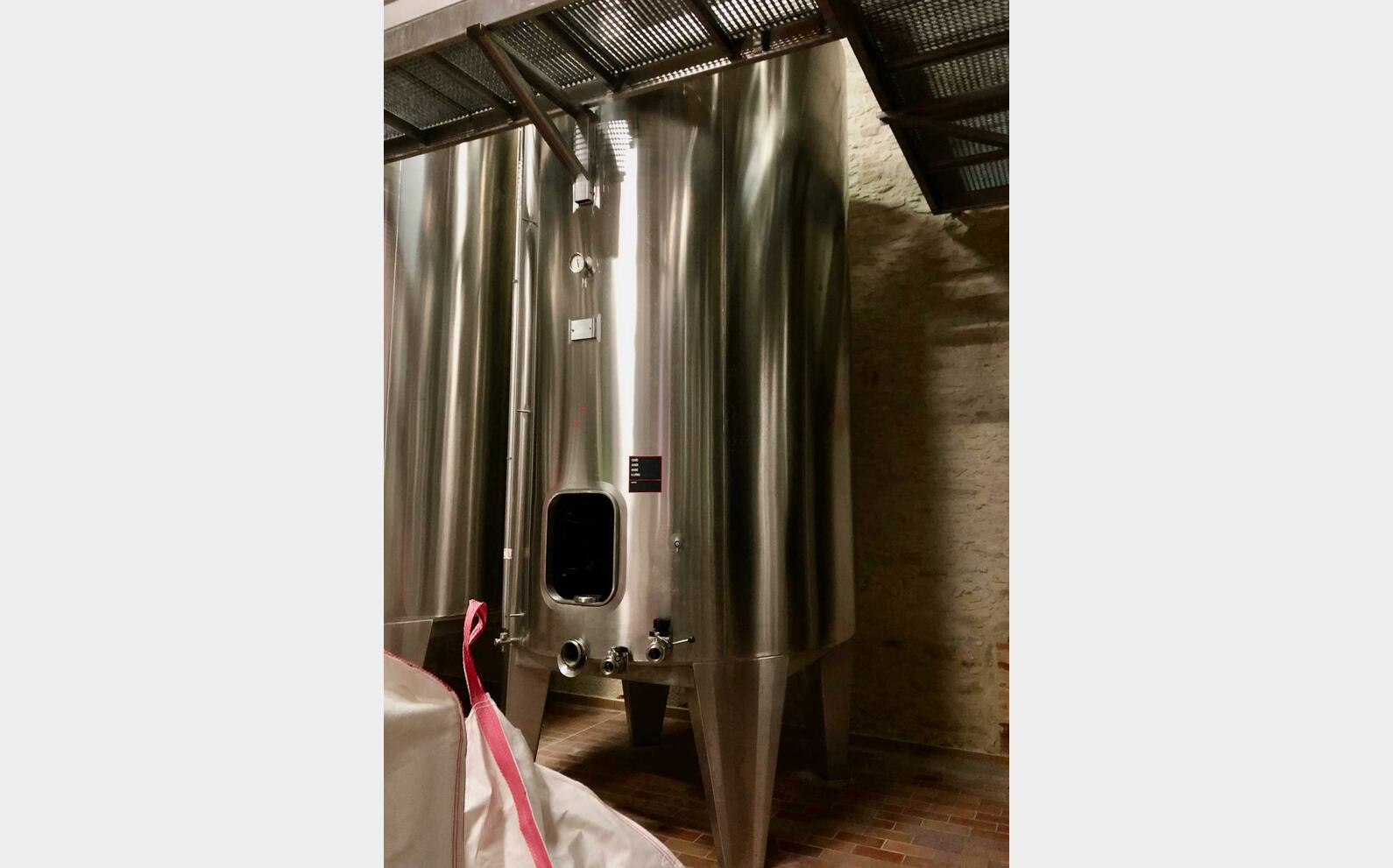Cuve inox 304 - Ferm&eacute;e 133 HL (13 300 litres) VAUTIER