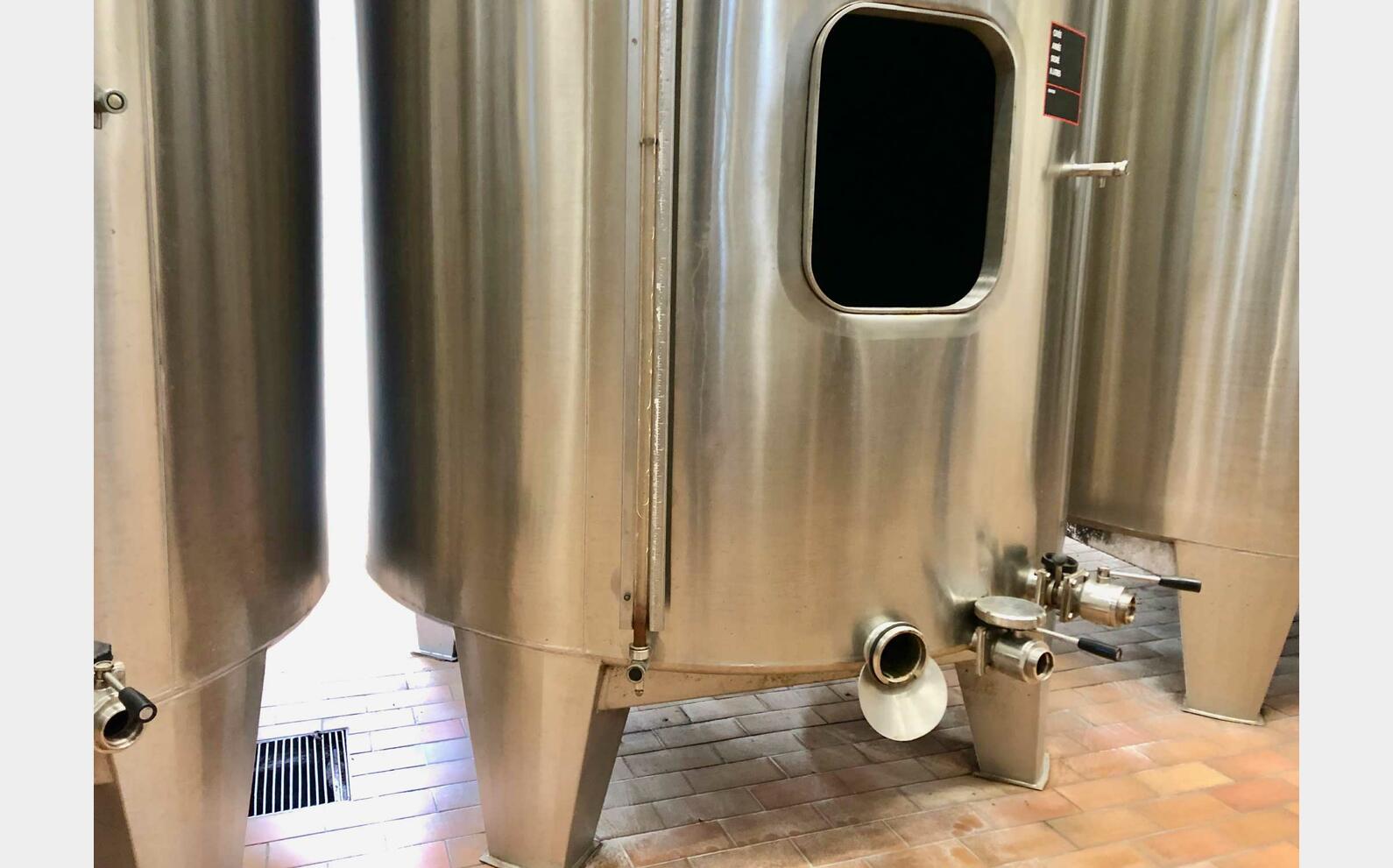 Cuve inox 304 - Ferm&eacute;e 76 HL (7 600 litres) VAUTIER