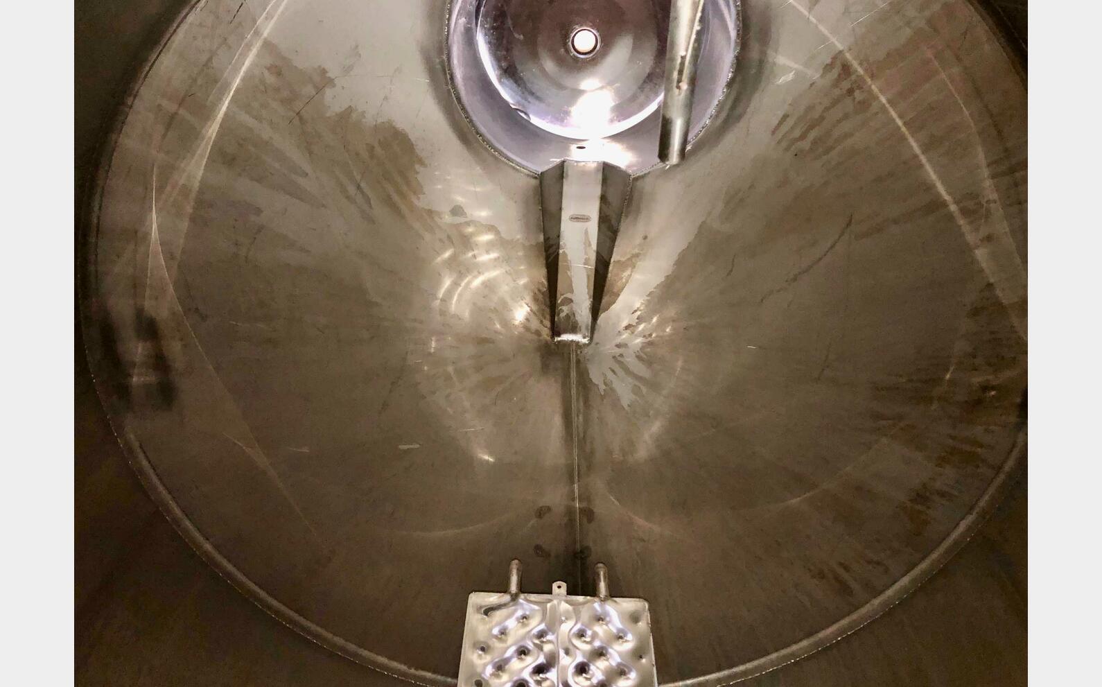 Closed 304 ss tank 76 HL (7 600 litres) VAUTIER