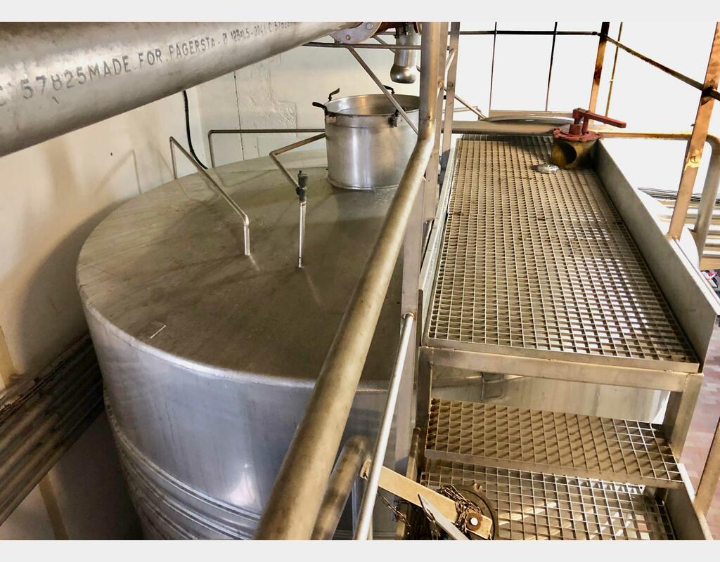 Stainless steel tank