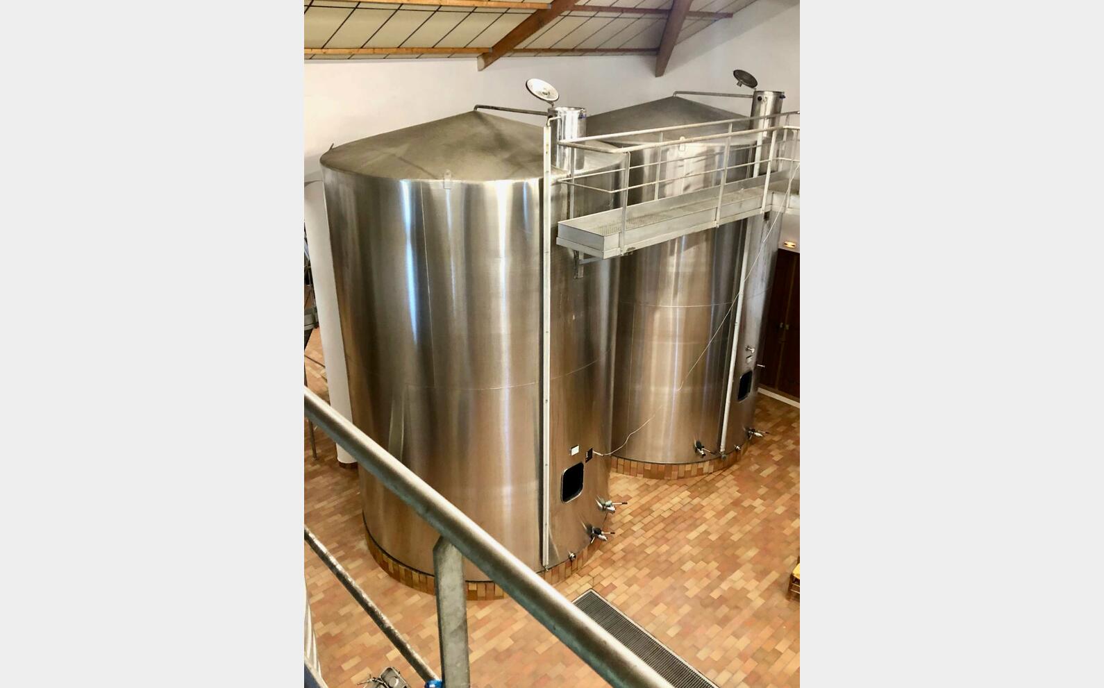 Cuve inox 304 - Ferm&eacute;e 715 HL (71 500 litres) VAUTIER