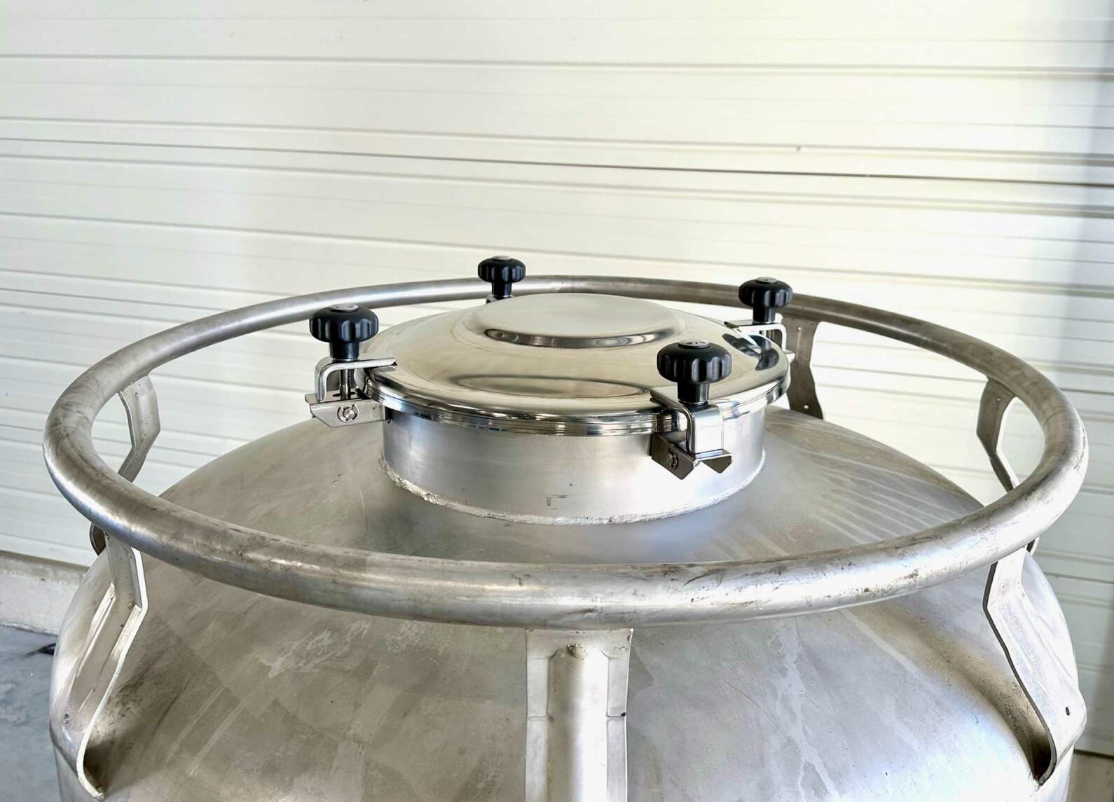 Stainless steel container - Cylindrical on legs