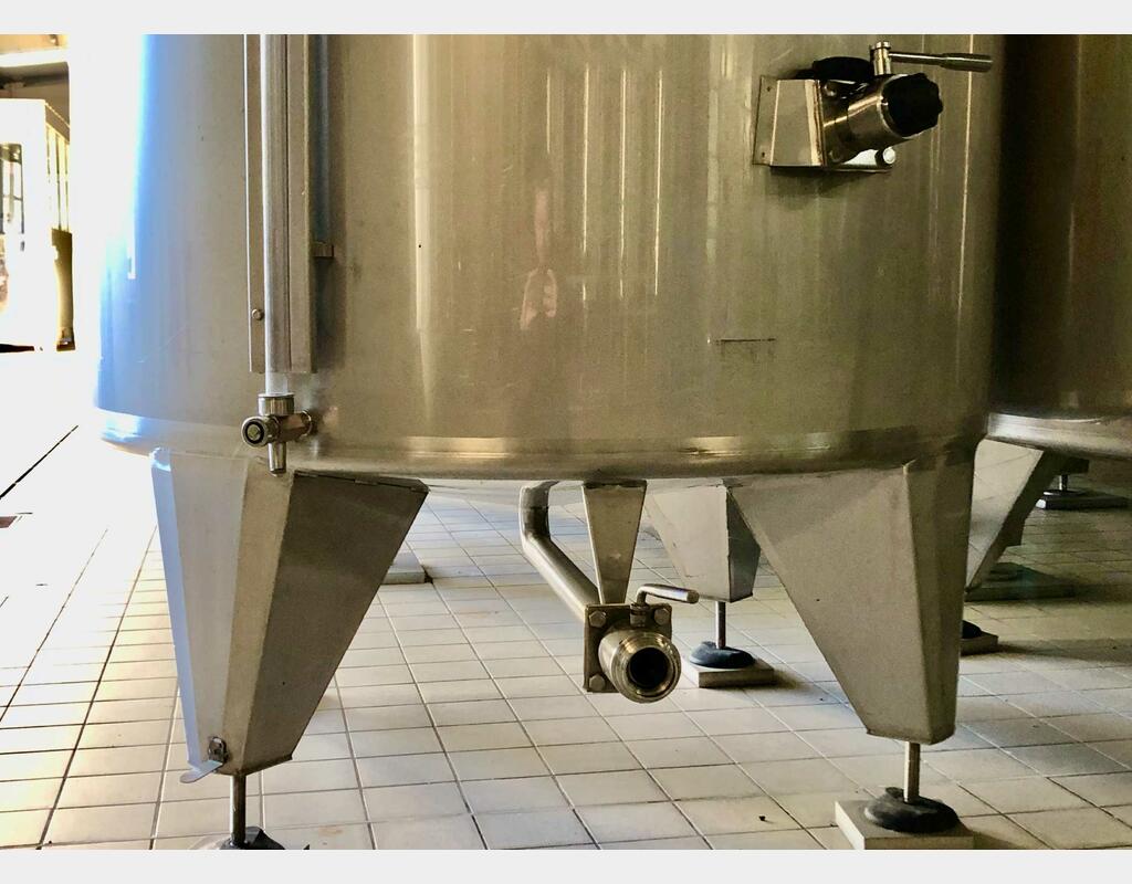 Stainless steel tank