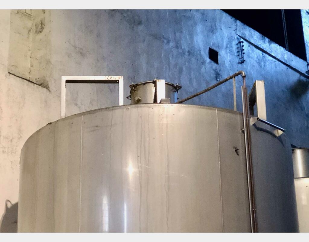 Stainless steel tank