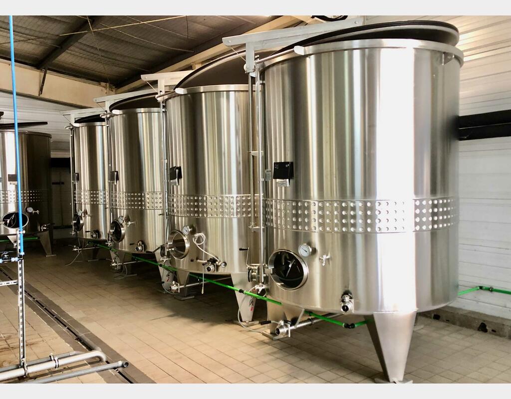 Stainless steel tank