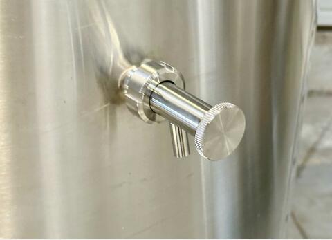 316L stainless steel tank - Honeycomb circuit - Curved bottom on closed feet