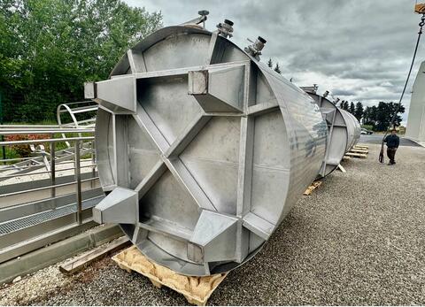 Stainless steel tank - On feet 110 HL (11,000 litres) SCHEIBER