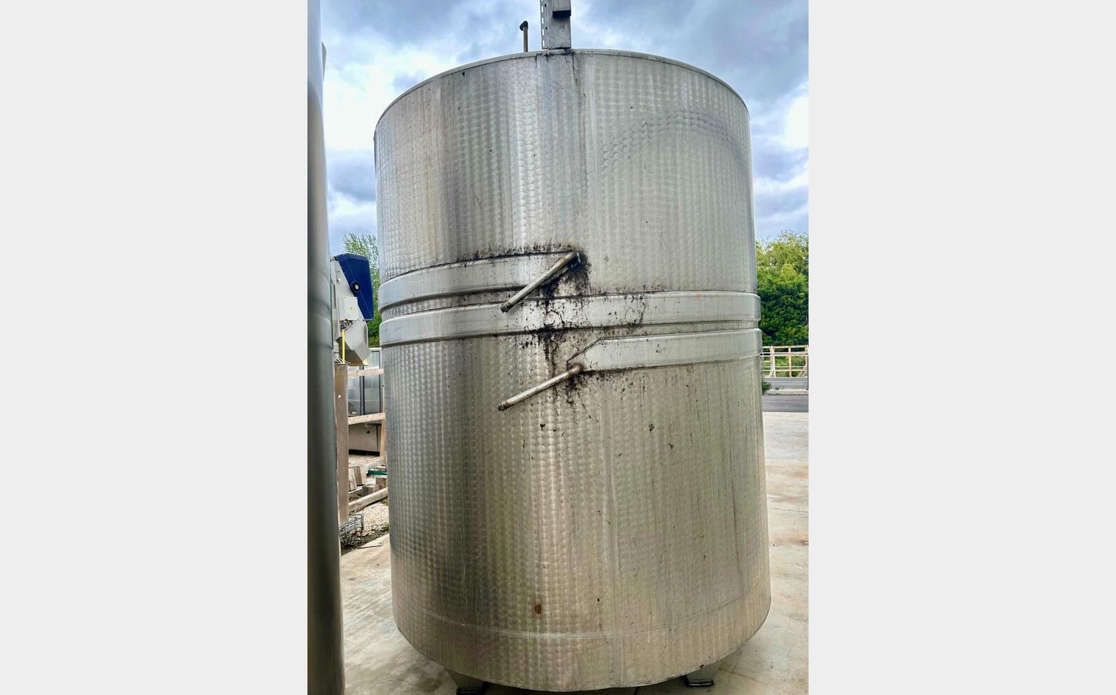 Stainless steel tank - On feet 110 HL (11,000 litres) CTI
