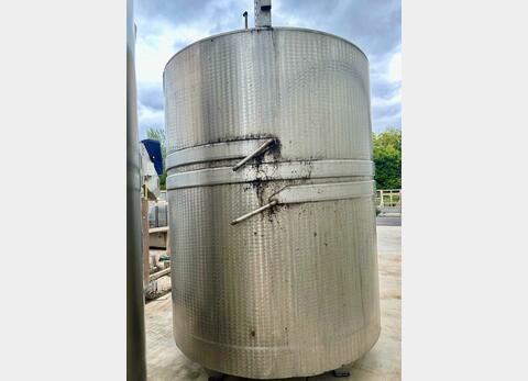 Closed stainless steel tank on feet - Flat sloping bottom