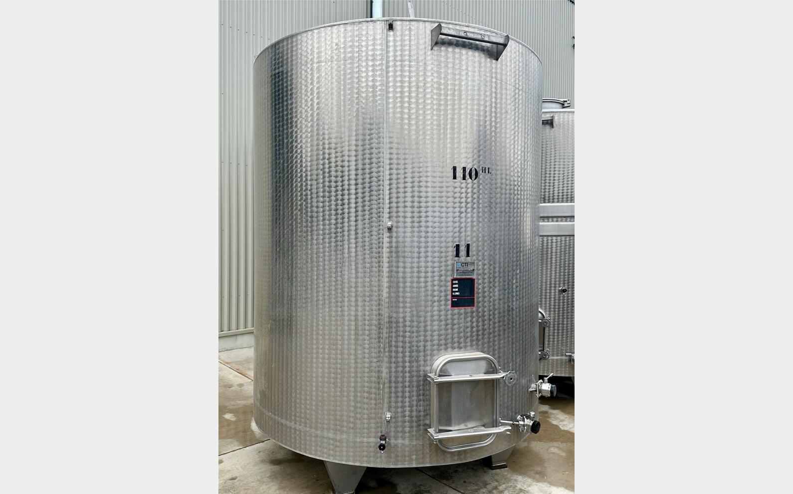 Cuve inox - Sur pieds 110 HL (11 000 litres) CTI