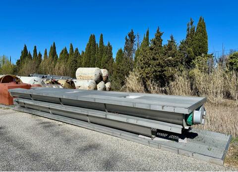 Stainless steel platform Width : 2400 mm