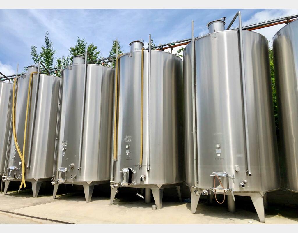 Stainless steel tank