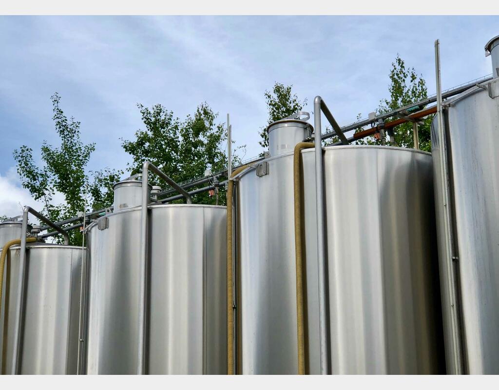 Stainless steel tank