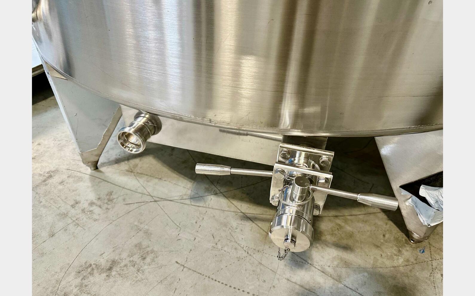 Cuve inox 316L - Circuit serpentin 48.8 HL (4 880 litres) ARSILAC