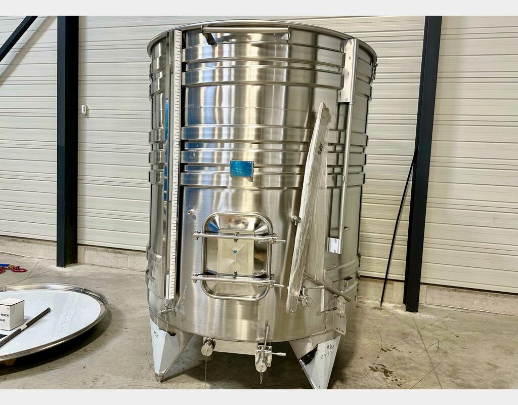 316L ss tank - Coil circuit 48.93 HL (4 893 litres) ARSILAC
