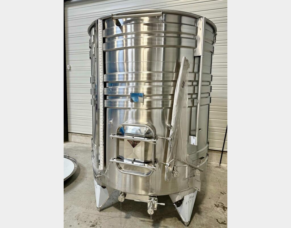 Cuve inox 316L - Circuit serpentin - Fond plat incliné - Chapeau flottant