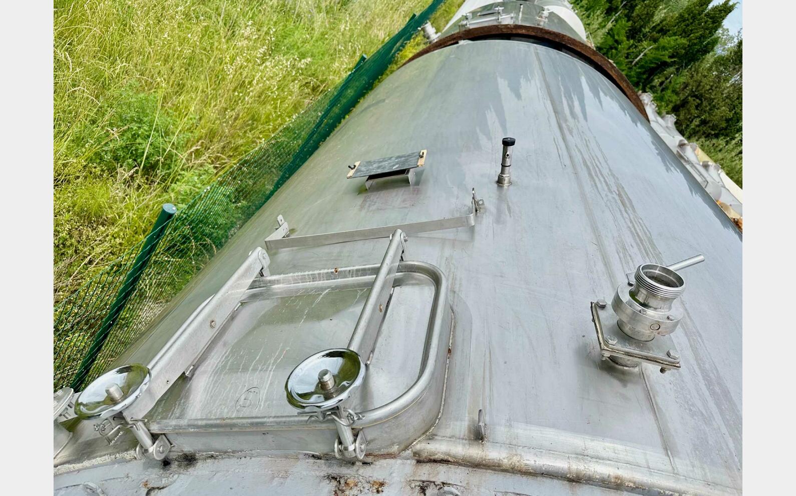 Cuve inox 304 - Ferm&eacute;e 323 HL (32 300 litres)