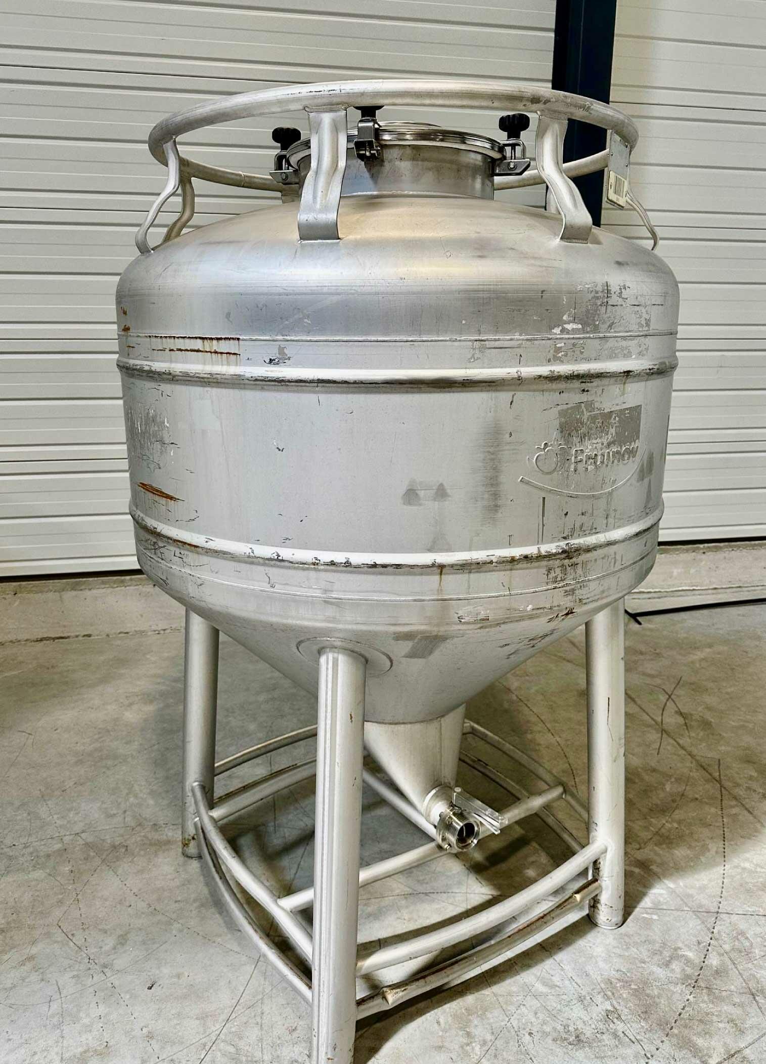 Conteneur inox 304L - Cylindro-conique sur chassis