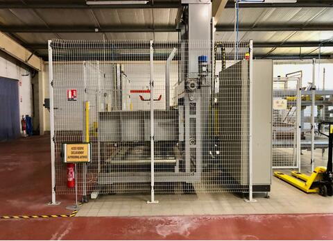 SIAT case erector and turner - ITALPAL palletiser/returner