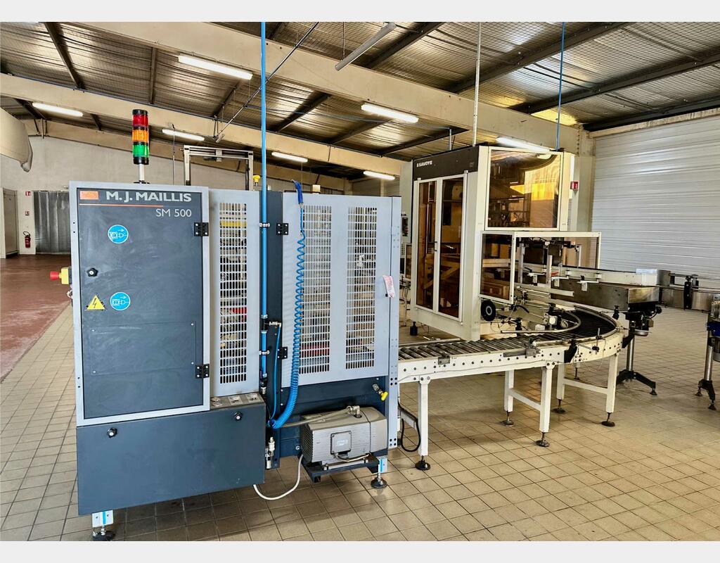 Forming and packing machine - Closing machine