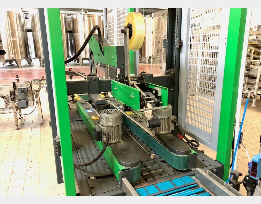 Forming and packing machine - Closing machine