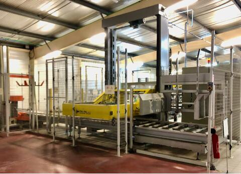 SIAT case erector and turner - ITALPAL palletiser/returner