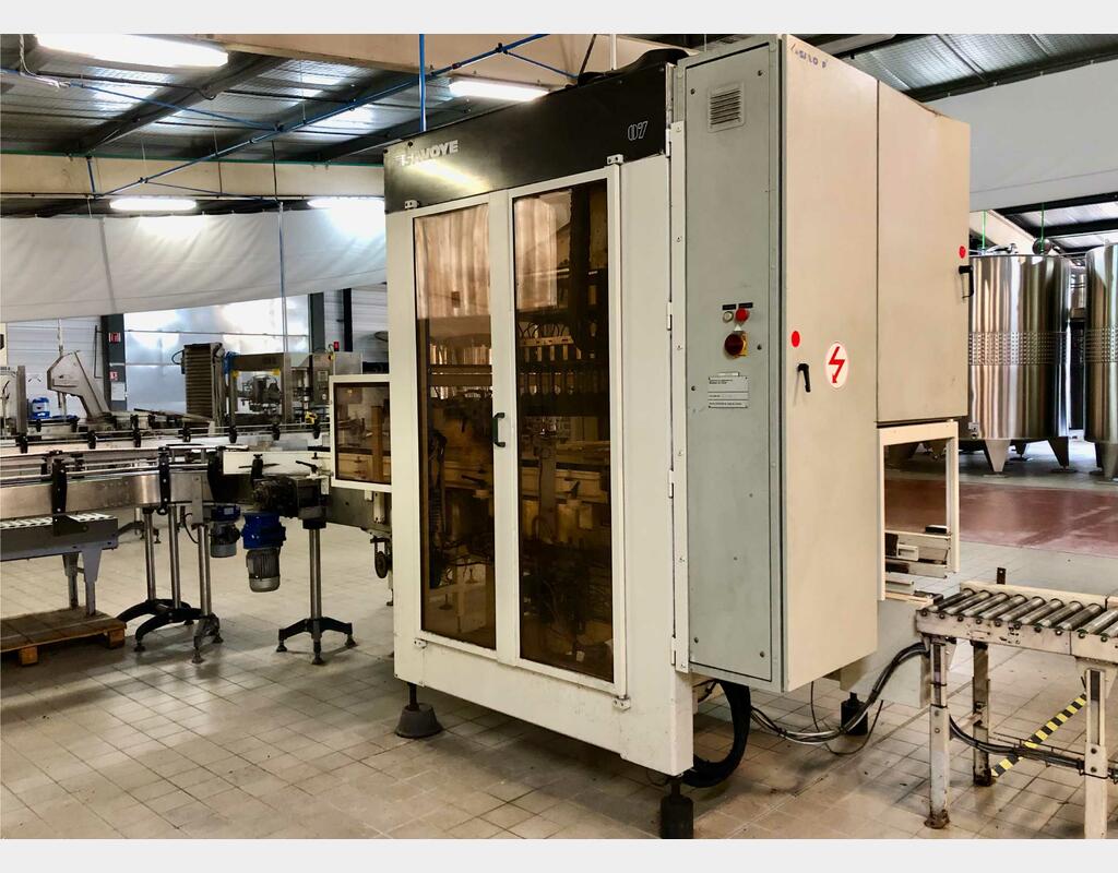 Forming and packing machine - Closing machine