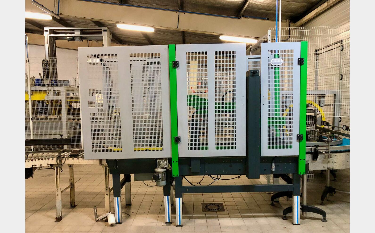 SIAT - Forming and closing machine SIAT / SAVOYE