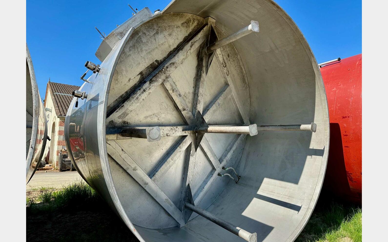 Cuve inox 304 - Thermor&eacute;gul&eacute;e 360 HL (36 000 litres) VAUTIER