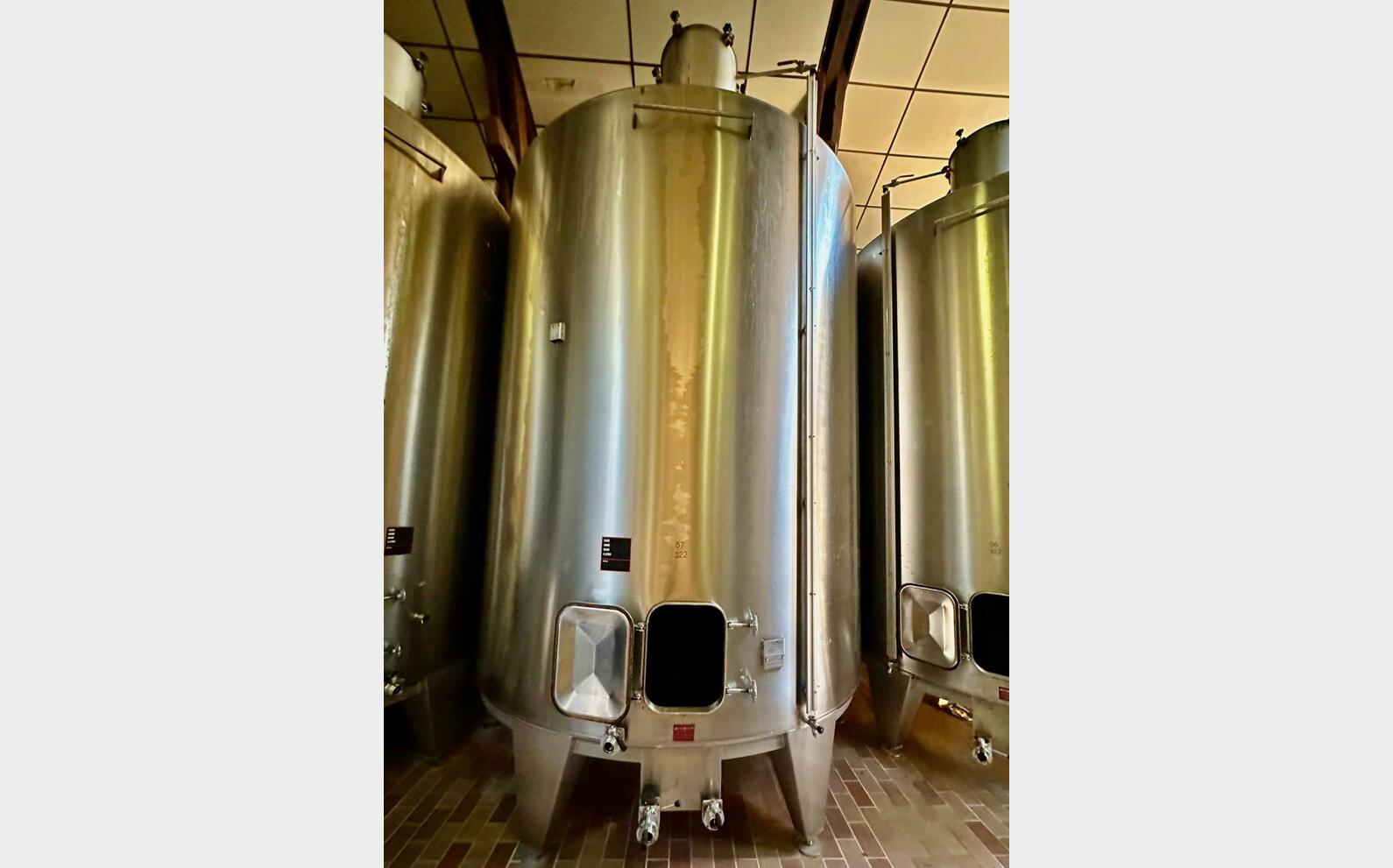 304 ss tank - Closed 322 HL (32,200 litres) LEJEUNE