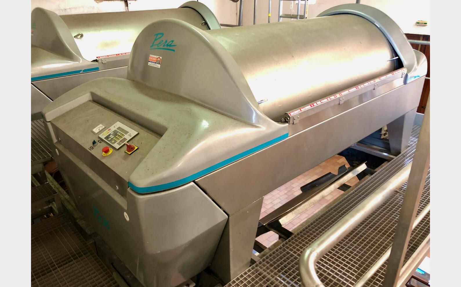 Pneumatic press - PE 30 30 HL (3,000 litres) PERA