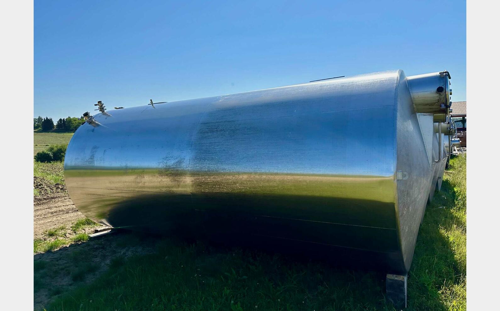 304 ss tank - Closed 275 HL (27,500 litres) VAUTIER