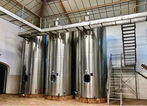 304 ss tank - Closed 275 HL (27,500 litres) VAUTIER