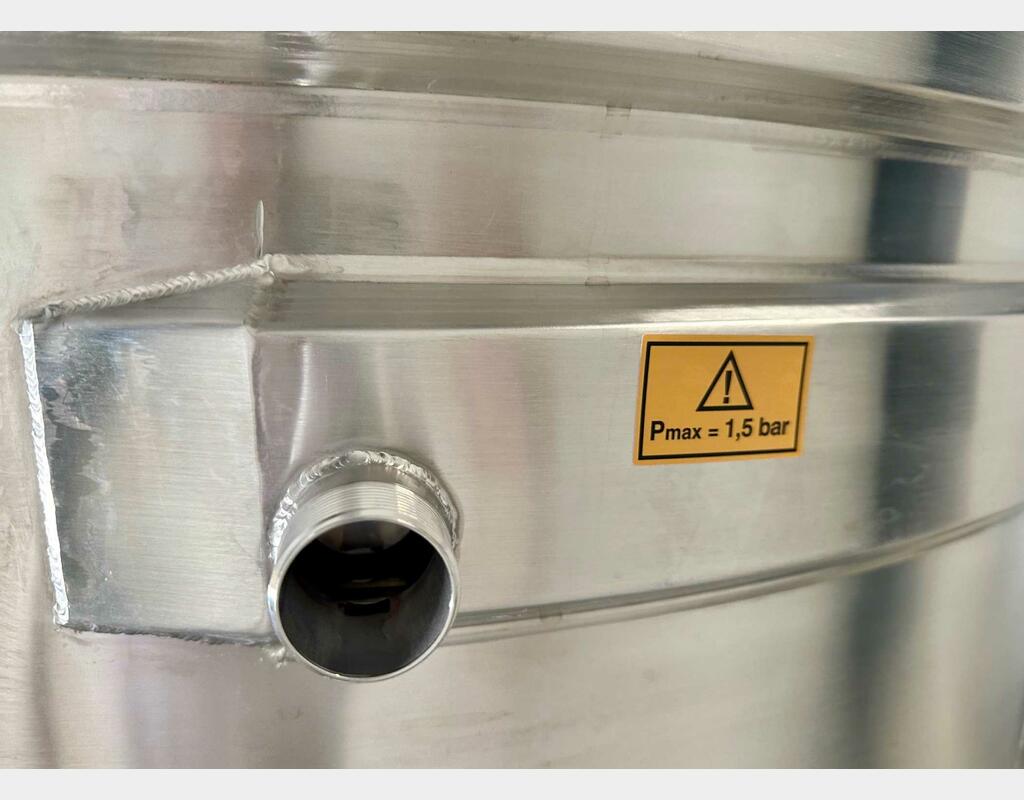 Cuve inox 316L - Circuit serpentin - Fond plat incliné - Fermée